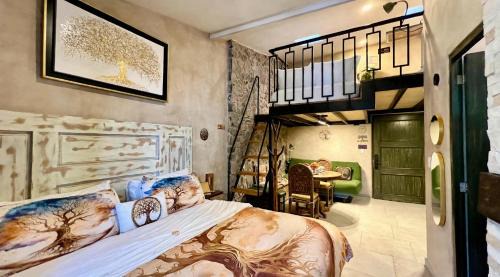 Deluxe One-Bedroom Apartment