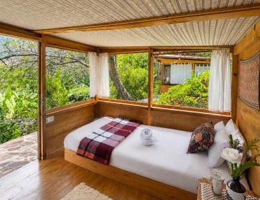 Single Room with Lake View