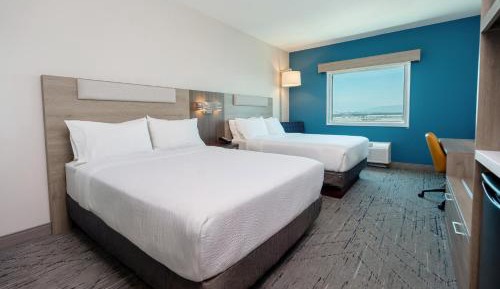 Standard Room with Two Queen Beds