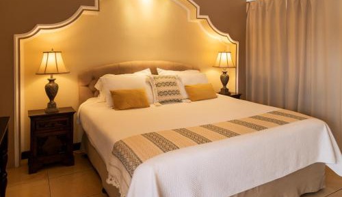 Suite with Mountain View