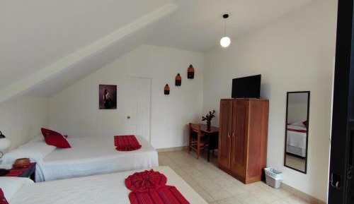 Triple Room with Private Bathroom