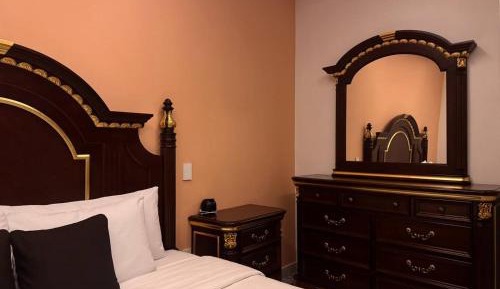 Queen Suite