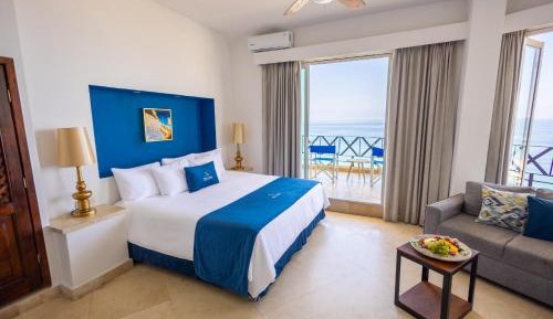 Blue Serene Standard King Bed
