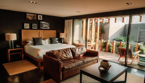 Superior King Suite