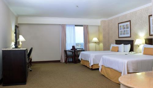 Executive Suite with Two Double Beds - Non-Smoking