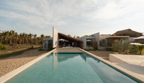 Villa - Beach Front