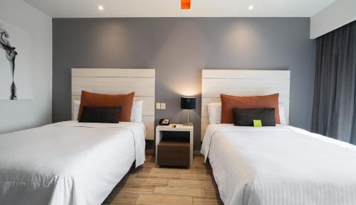 Deluxe Two Beds 