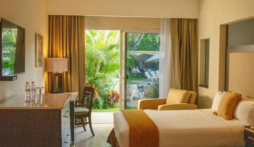Double Room with Pool View
