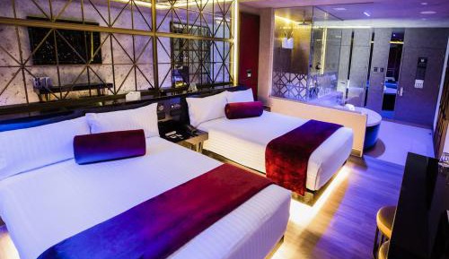 Standard Double Suite