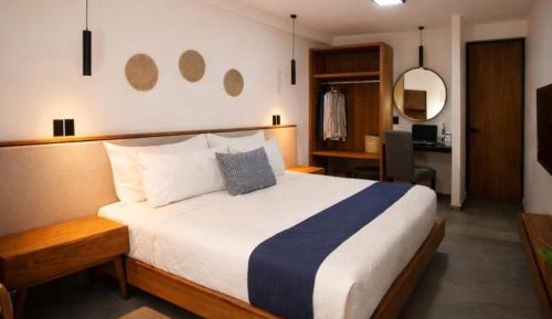 Standard King Room