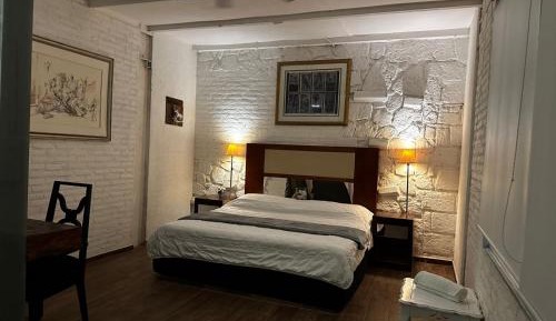 Standard King Room