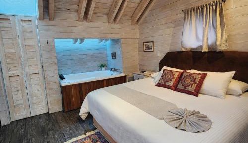 Suite with Mountain View