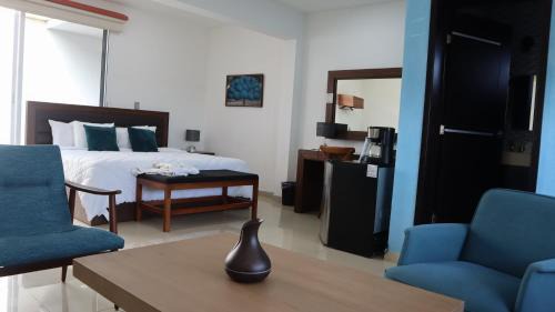 Deluxe Suite with Spa Bath