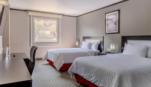 Queen Room with Two Queen Beds - Mobility Access/Non-Smoking