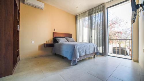 One-Bedroom Deluxe Apartment