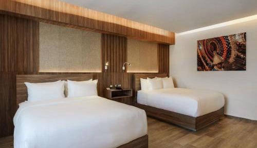 Queen Suite with Two Queen Beds - Non Smoking/Interior Hall
