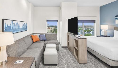 King Studio Suite with Kitchen and Sofa Bed