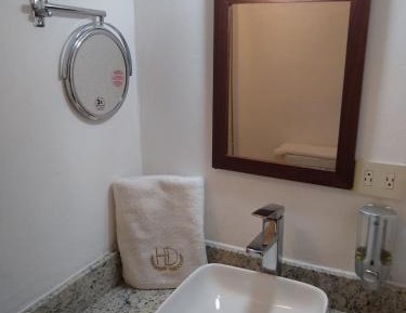 Room #377206507