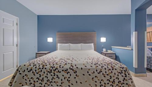 King Bed Accessible Non-Smoking