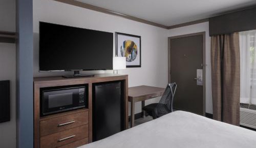 Queen Room with External Entrance 