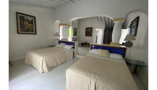 Deluxe Two beds