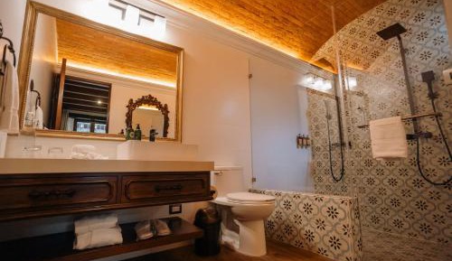 Suite (2 Queen Beds)