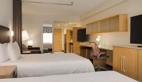 Queen Studio with Two Queen Beds - Non-Smoking