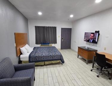 Deluxe King Room