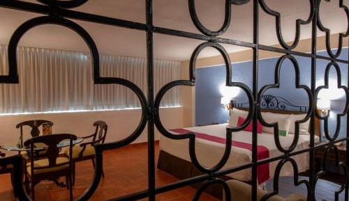 Junior King Suite