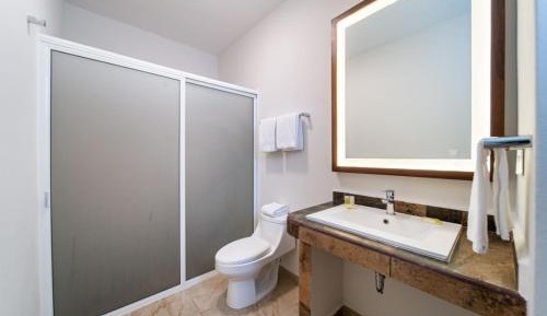 Junior Suite with Two Queen Beds Sea View