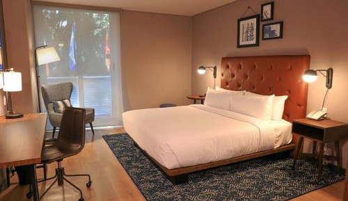 Standard King Room