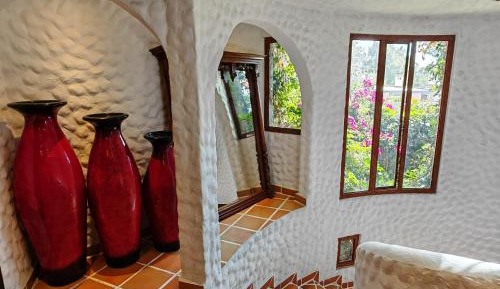 Deluxe Queen Room with Pool View