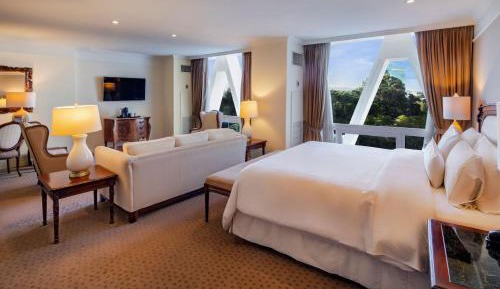 Deluxe, 1 Bedroom Junior Suite, 1 King, City view, Whirlpool