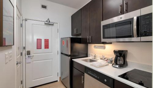 One-Bedroom Queen Suite with Sofa Bed