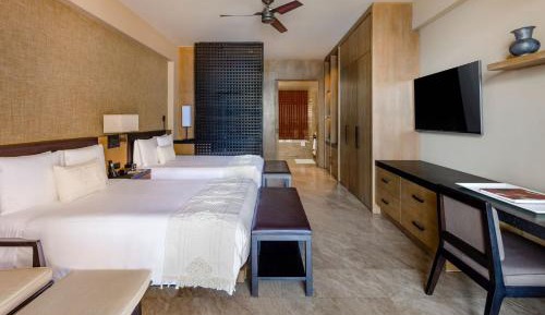 Deluxe Double Room with Two Double Beds and Ocean View