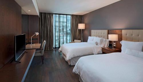 Presidential Suite, Club lounge access, Valley view