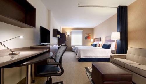 Queen Studio with Two Queen Beds - Non-Smoking