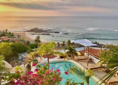 Deluxe Double Room with Balcony and Sea View