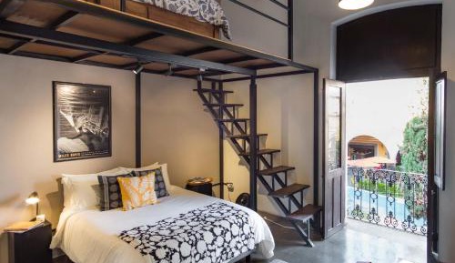 Studio Apartment