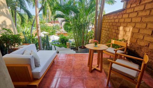Suite with Garden View