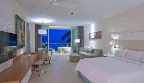 Jr Suite Jacuzzi King