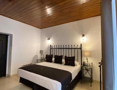 Queen Room with Balcony
