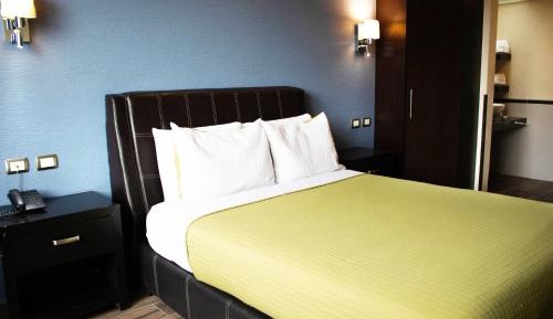 Queen Room