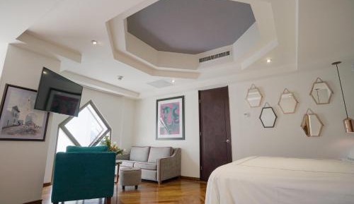 Standard King Room