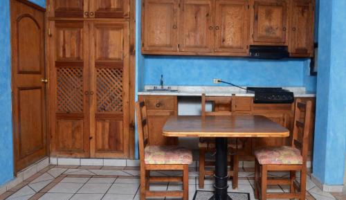Studio (4 Adults)
