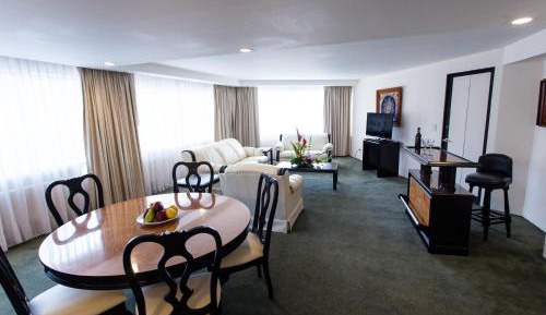 Presidential King Suite - Executive Level/Non-Smoking
