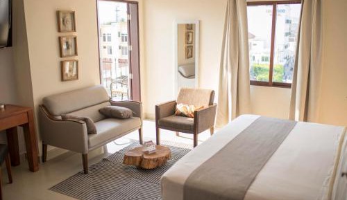 Suite with King Bed - Non-Smoking