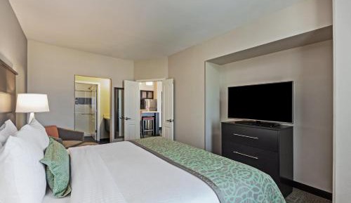 One-Bedroom King Suite