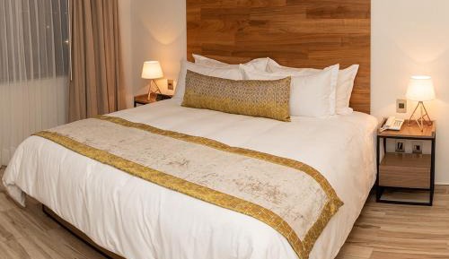 Standard Queen Room