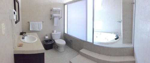 Suite with Spa Bath